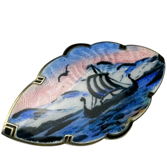 Hallmarked Sterling Silver Meldahl Enamel Brooch - Picture 5 of 16